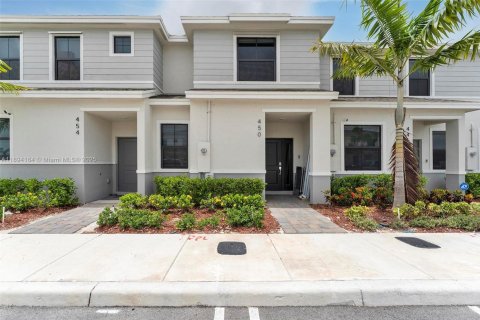 Casa en venta en Florida City, Florida, 3 dormitorios, 128.21 m2 № 1946061 - foto 2