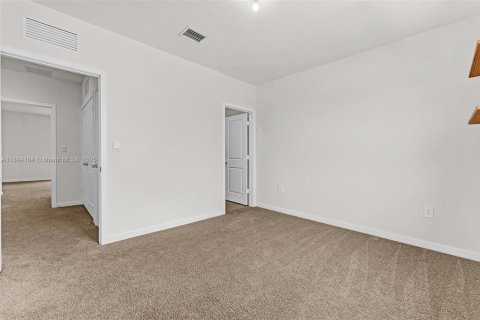 Casa en venta en Florida City, Florida, 3 dormitorios, 128.21 m2 № 1946061 - foto 12