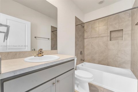 Casa en venta en Florida City, Florida, 3 dormitorios, 128.21 m2 № 1946061 - foto 13