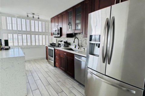 Купить кондоминиум в Авентура, Флорида 2 спальни, 145.39м2, № 1862444 - фото 25