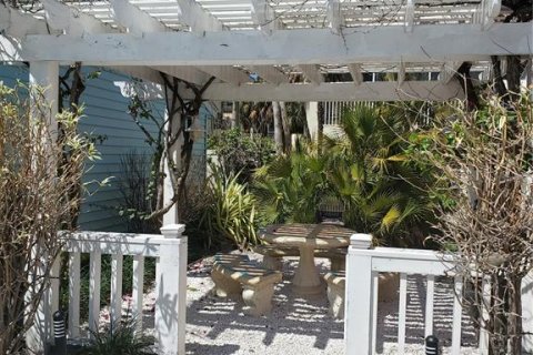 Condo in Bradenton Beach, Florida, 1 bedroom  № 1723420 - photo 10