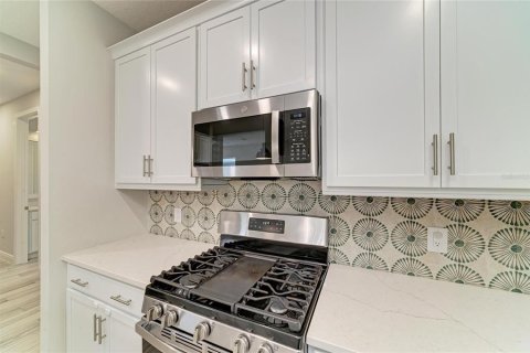House in Sarasota, Florida 3 bedrooms, 168.15 sq.m. № 2200101 - photo 20