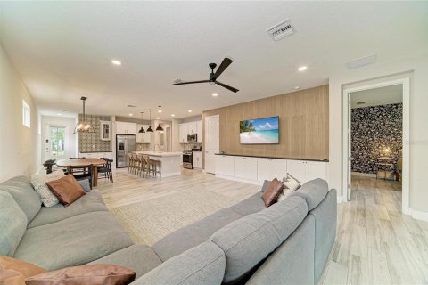 House in Sarasota, Florida 3 bedrooms, 168.15 sq.m. № 2200101 - photo 26