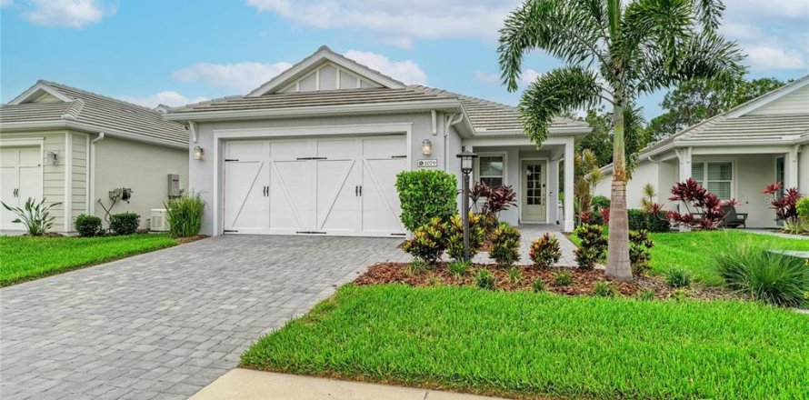 House in Sarasota, Florida 3 bedrooms, 168.15 sq.m. № 2200101