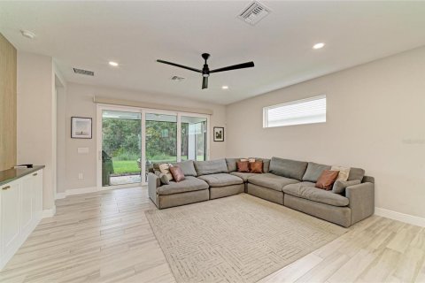House in Sarasota, Florida 3 bedrooms, 168.15 sq.m. № 2200101 - photo 24