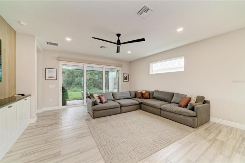 House in Sarasota, Florida 3 bedrooms, 168.15 sq.m. № 2200101 - photo 23