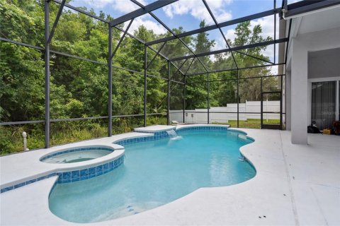 House in Winter Springs, Florida 4 bedrooms, 295.43 sq.m. № 1785320 - photo 8
