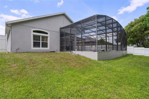 House in Winter Springs, Florida 4 bedrooms, 295.43 sq.m. № 1785320 - photo 10