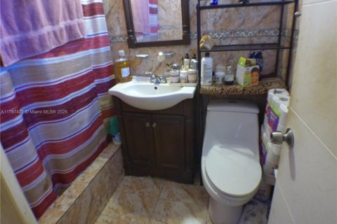 Casa en venta en North Miami Beach, Florida, 3 dormitorios, 133.78 m2 № 1585150 - foto 2