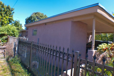 Casa en venta en North Miami Beach, Florida, 3 dormitorios, 133.78 m2 № 1585150 - foto 1