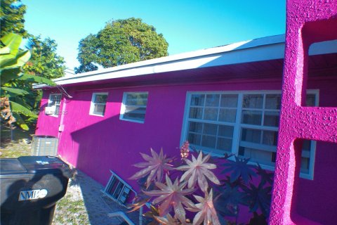 Casa en venta en North Miami Beach, Florida, 3 dormitorios, 133.78 m2 № 1585150 - foto 22
