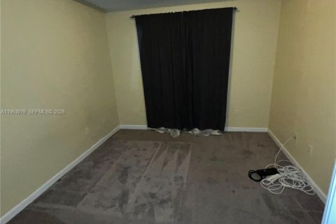 Touwnhouse à louer à Homestead, Floride: 3 chambres, 152.55 m2 № 2023996 - photo 6