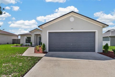 Villa ou maison à vendre à Winter Haven, Floride: 3 chambres, 125.23 m2 № 2361117 - photo 4