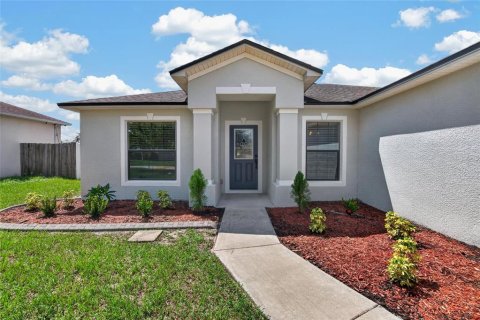 Villa ou maison à vendre à Winter Haven, Floride: 3 chambres, 125.23 m2 № 2361117 - photo 5