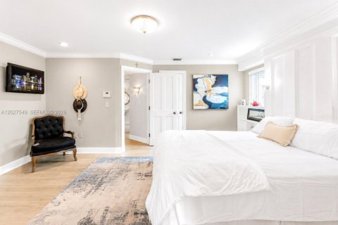 Villa ou maison à vendre à Miami, Floride: 4 chambres, 241.55 m2 № 2086894 - photo 20