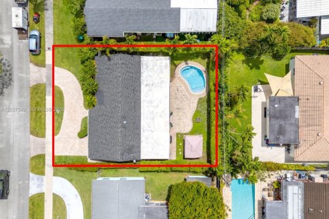 Villa ou maison à vendre à Miami, Floride: 4 chambres, 241.55 m2 № 2086894 - photo 30