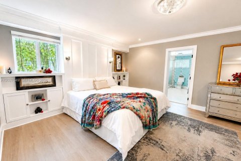 Villa ou maison à vendre à Miami, Floride: 4 chambres, 241.55 m2 № 2086894 - photo 19