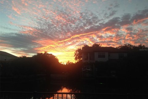 Casa en venta en Tampa, Florida, 3 dormitorios, 132.11 m2 № 1524482 - foto 8