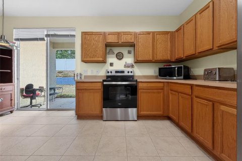 House in Sorrento, Florida 3 bedrooms, 162.3 sq.m. № 2132412 - photo 11