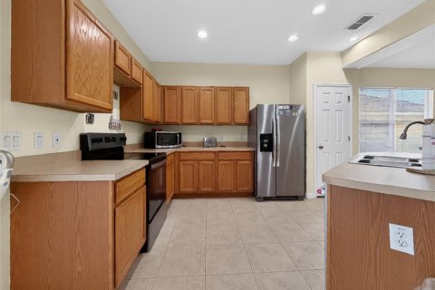 House in Sorrento, Florida 3 bedrooms, 162.3 sq.m. № 2132412 - photo 10