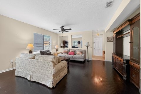 House in Sorrento, Florida 3 bedrooms, 162.3 sq.m. № 2132412 - photo 9