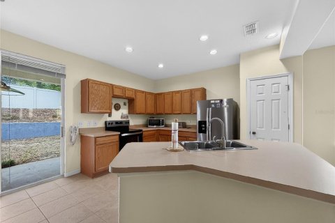 House in Sorrento, Florida 3 bedrooms, 162.3 sq.m. № 2132412 - photo 13
