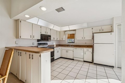 Condo in Bradenton, Florida, 2 bedrooms  № 2214025 - photo 16