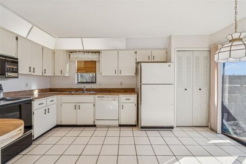 Condo in Bradenton, Florida, 2 bedrooms  № 2214025 - photo 17
