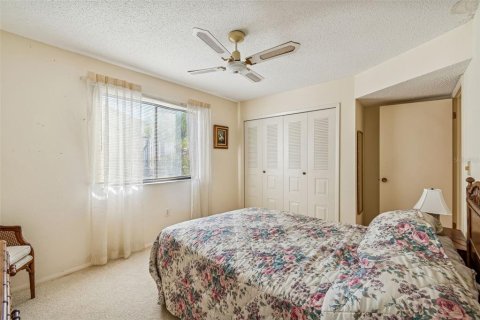 Condo in Bradenton, Florida, 2 bedrooms  № 2214025 - photo 29