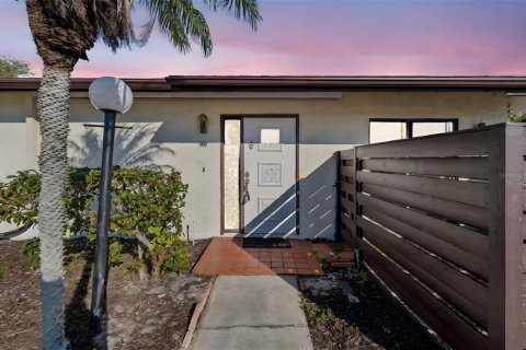 Condo in Bradenton, Florida, 2 bedrooms  № 2214025