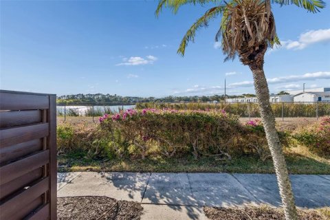 Condo in Bradenton, Florida, 2 bedrooms  № 2214025 - photo 6
