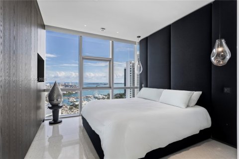 Condo in Miami, Florida, 4 bedrooms № 2008903 - photo 24