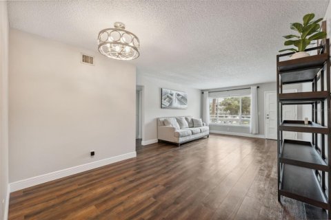 Condo in Clearwater, Florida, 2 bedrooms  № 1767354 - photo 6