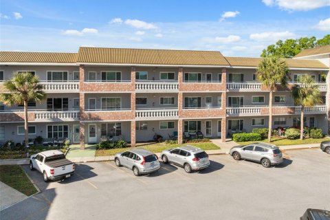 Condo in Clearwater, Florida, 2 bedrooms  № 1767354 - photo 1