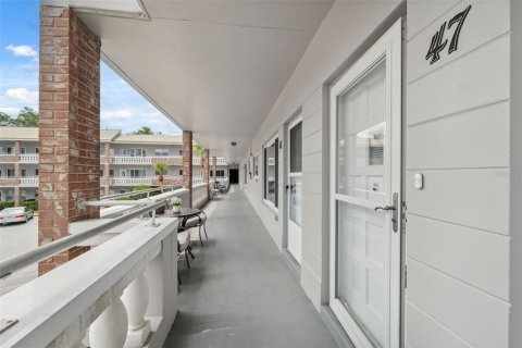 Condo in Clearwater, Florida, 2 bedrooms  № 1767354 - photo 2