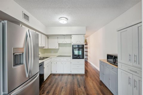 Condo in Clearwater, Florida, 2 bedrooms  № 1767354 - photo 11