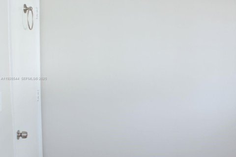 Купить виллу или дом в Тамарак, Флорида 2 спальни, 80.64м2, № 1987164 - фото 23