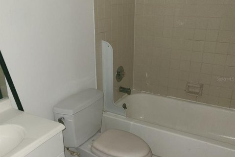Condominio en venta en Orlando, Florida, 3 dormitorios, 117.06 m2 № 2166428 - foto 13