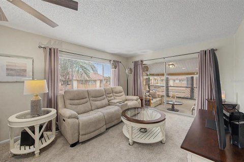 Copropriété à vendre à New Port Richey, Floride: 2 chambres, 106.28 m2 № 2236351 - photo 7