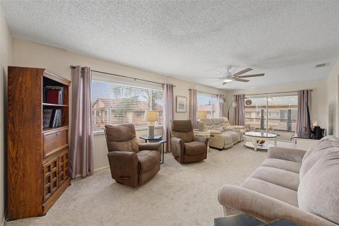 Copropriété à vendre à New Port Richey, Floride: 2 chambres, 106.28 m2 № 2236351 - photo 8