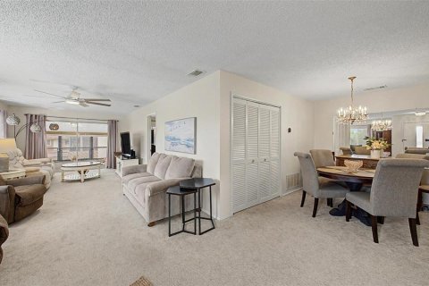 Copropriété à vendre à New Port Richey, Floride: 2 chambres, 106.28 m2 № 2236351 - photo 14