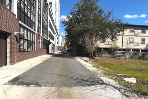 Condo in Gainesville, Florida, 1 bedroom № 2103376 - photo 12