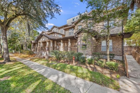 Condo in Gainesville, Florida, 1 bedroom № 2103376 - photo 16
