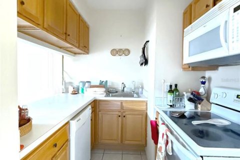 Condo in Gainesville, Florida, 1 bedroom № 2103376 - photo 6