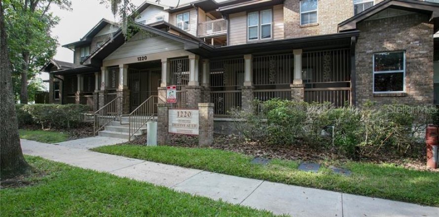 Condo in Gainesville, Florida, 1 bedroom № 2103376