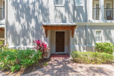 Townhouse in Tampa, Florida 3 bedrooms, 175.12 sq.m. № 1634020 - photo 3
