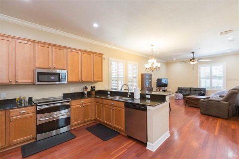 Townhouse in Tampa, Florida 3 bedrooms, 175.12 sq.m. № 1634020 - photo 17