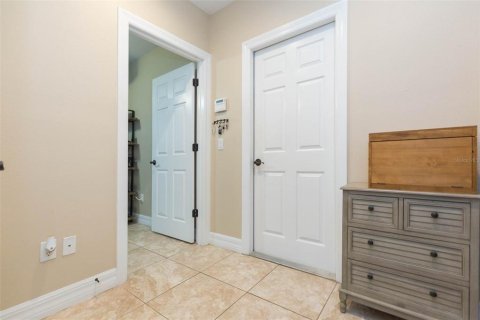 Townhouse in Tampa, Florida 3 bedrooms, 175.12 sq.m. № 1634020 - photo 4