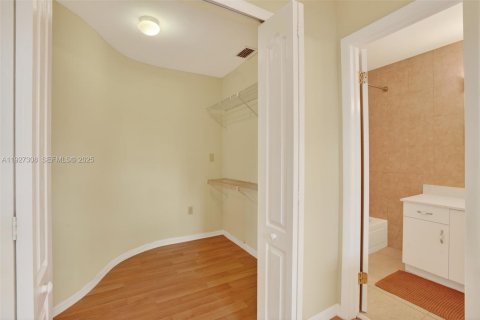 Купить виллу или дом в Майами, Флорида 4 спальни, 257.06м2, № 1989338 - фото 26