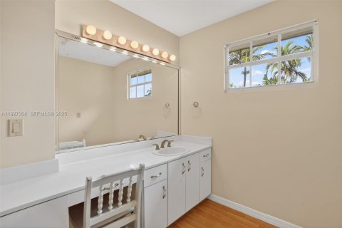 Купить виллу или дом в Майами, Флорида 4 спальни, 257.06м2, № 1989338 - фото 28